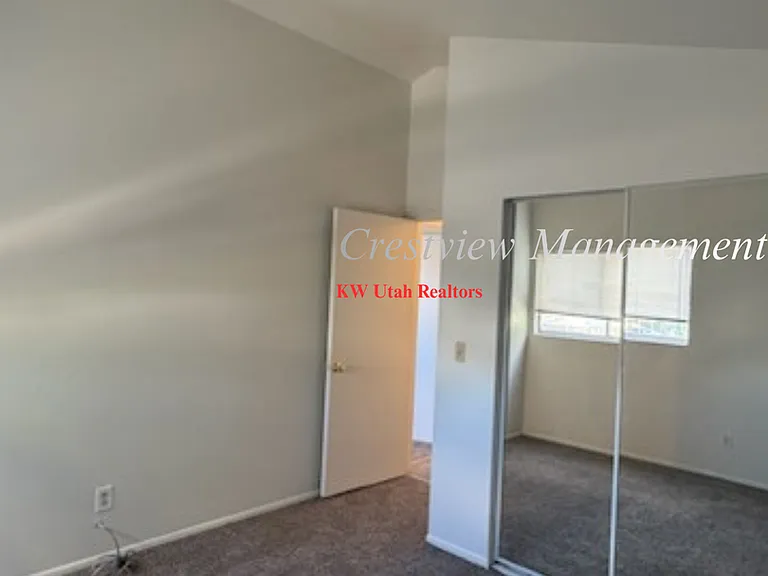 Giles 2670 — Photo 9
