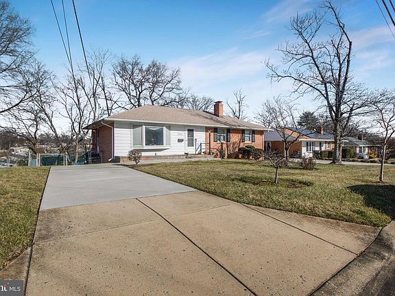 2nd image of 3424 Stonehall Dr