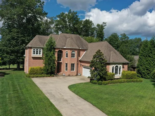 123 Far Country Dr, Daniels, WV 25832