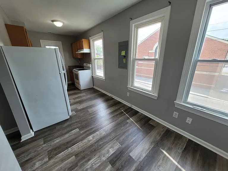 1900 Lansing Ave #B — Photo 17