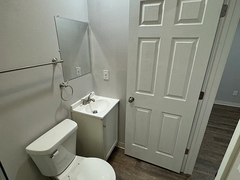 228 E Market St #101 — Photo 2