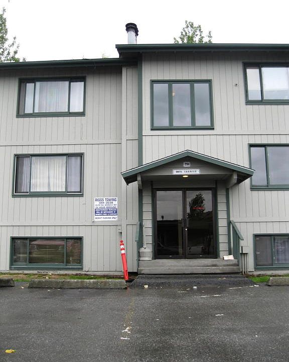 2nd image of 251 McCarrey St Unit 7