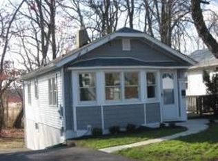 17 Middlesex Blvd, Keyport, NJ 07735