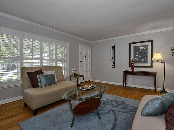 3rd image of 426 Terrace Dr