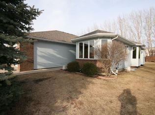 2255 S 36th St, Grand Forks, ND 58201