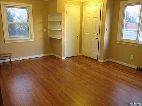 3rd image of 24056 Annapolis St