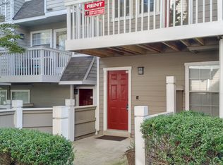 5715 Chapman Mill Dr APT 310, Rockville, MD 20852