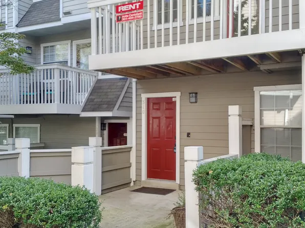 5715 Chapman Mill Dr APT 310, Rockville, MD 20852