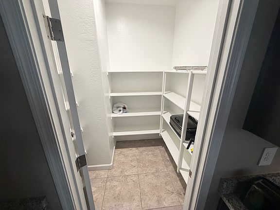 4th image of 38172 W San Sisto Ave