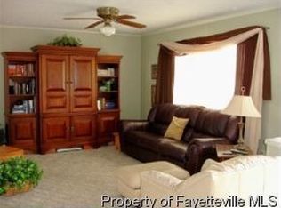 6508 Waldos Beach Rd, Fayetteville, NC 28306