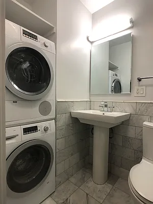 Rented by REAL New York | media 21