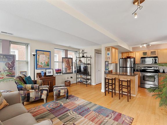 5th image of 5360 Pershing Ave APT 2C