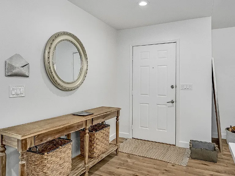 938 Pembroke Ave NE — Photo 30
