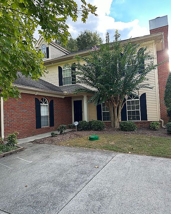 End unit condo 