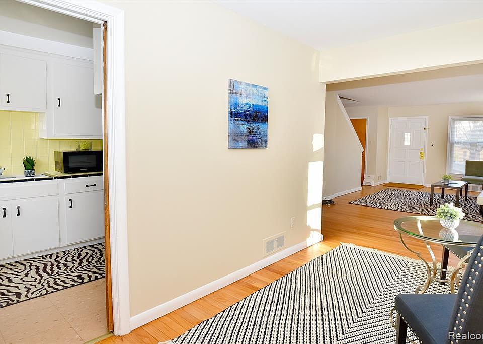1515 W Farnum Ave, photo 9