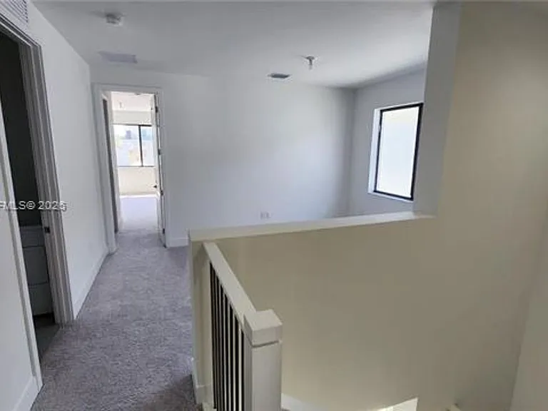 8119 NW 42nd St — Photo 15