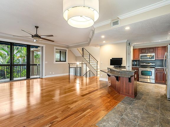 4th image of 1400 NE 9th Street #1400