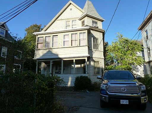 2nd image of 76 1/2 Washington St