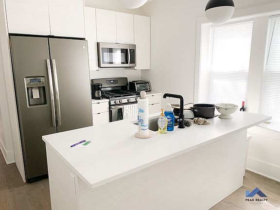 2nd image of 3401 N Hamlin Ave #1