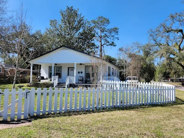 900 Pearl St SE, Live Oak, FL 32064