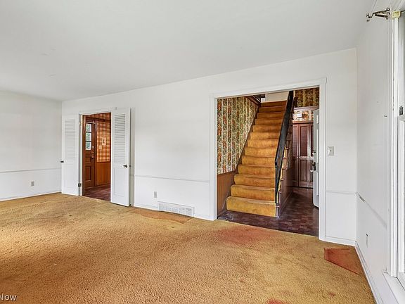 5th image of 22981 Stoneybrook Dr