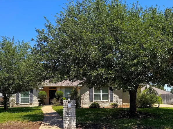 1128 Heatherwood, Hewitt, TX 76643
