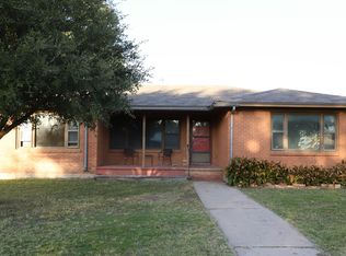 809 S Robey Ave, Fritch, TX 79036