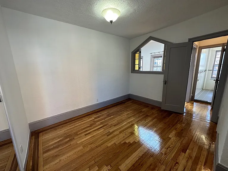 23 Barrow St #5-C — Photo 22