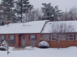 N11092 County Road D, Clintonville, WI 54929