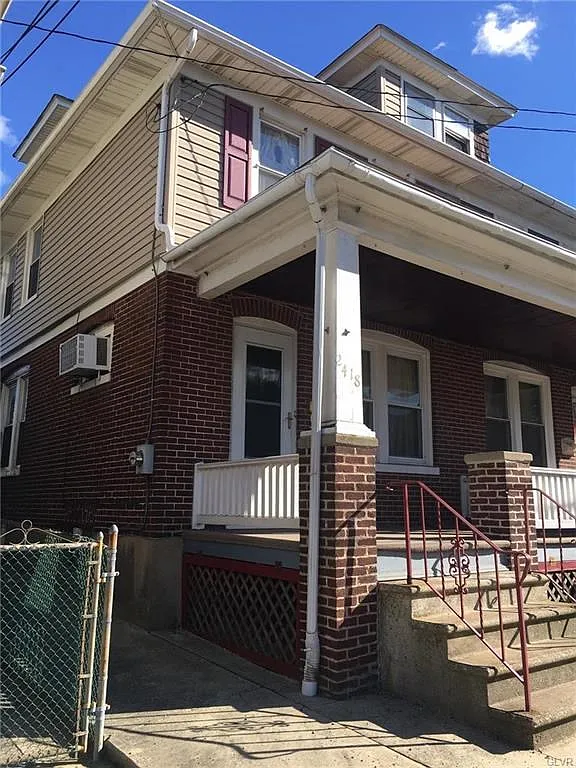 2418 Forest St photo 1