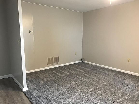 4th image of 10 W Park St Floor 1
