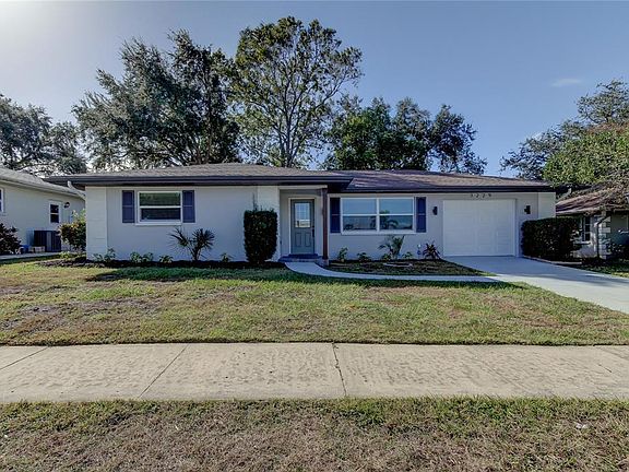 2nd image of 3229 Parkway Pl