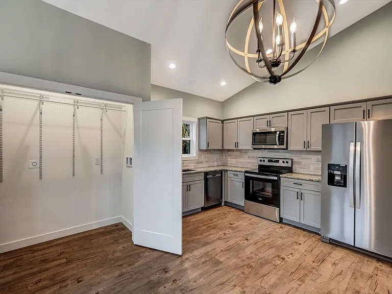 629 Prescott Ave #2 — Photo 14
