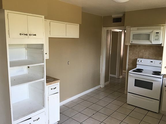 3rd image of 238 Cicero Dr