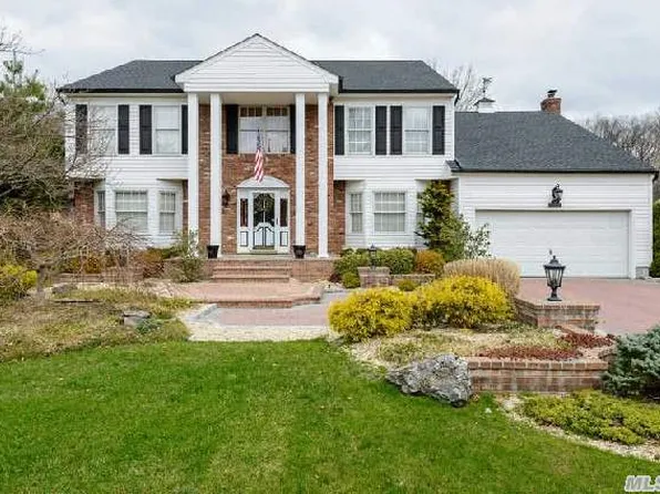 50 Interstate Highway U Willets Rd, Roslyn, NY 11576