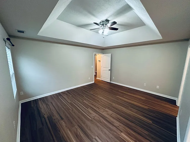3272 Alexandria Dr — Photo 26