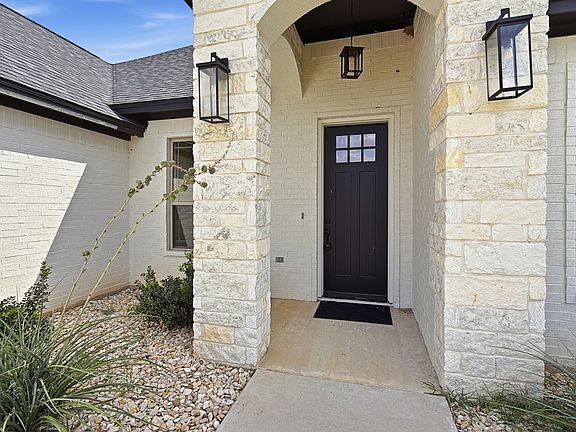 2nd image of 3709 Tremont Ln
