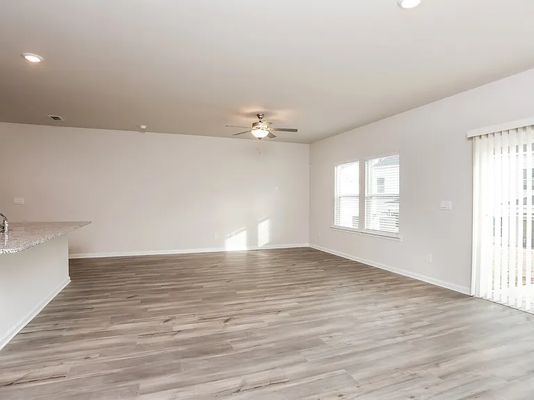 1157 Sunny Lake Dr — Photo 6