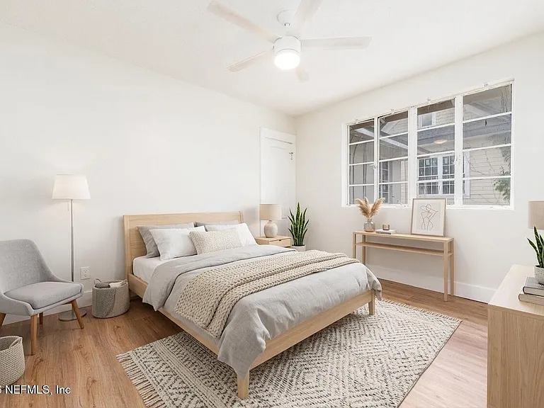 2247 Riverside Ave #6 — Photo 6