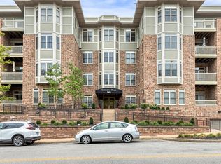 540 N And South Rd APT 406, Saint Louis, MO 63130