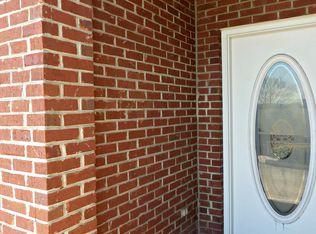 50 Riverview Dr, Oak Ridge, TN 37830