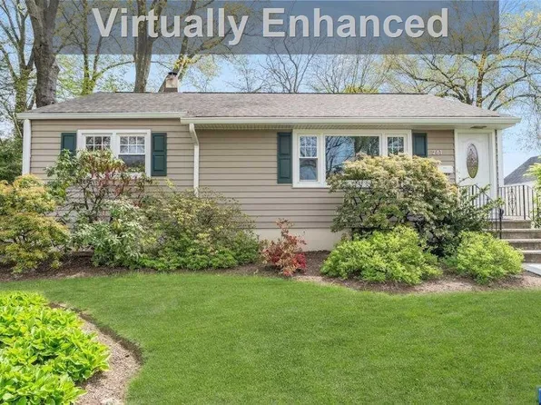 261 Hickory St, Township Of Washington, NJ 07676