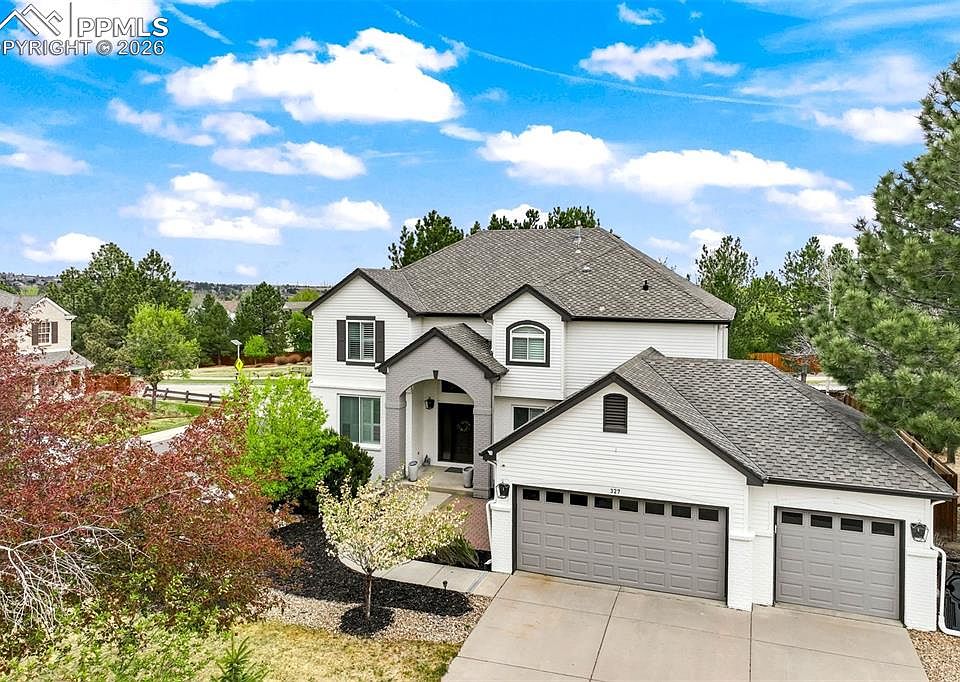 1st image of 327 Ingleton Ct