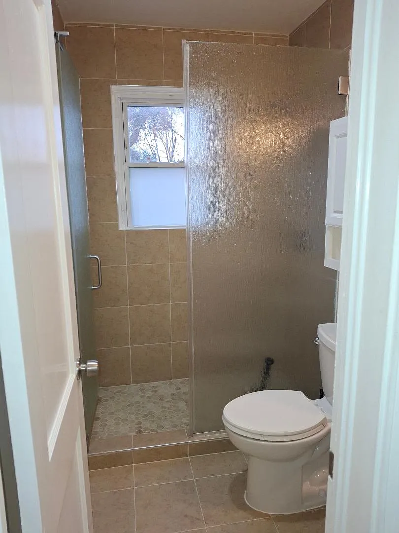 3 bed, 1000 sqft, $2,100 — Photo 4
