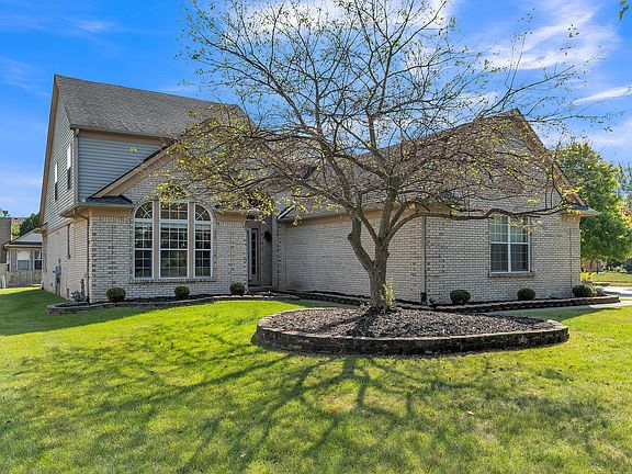 2nd image of 2163 Woodbine Dr
