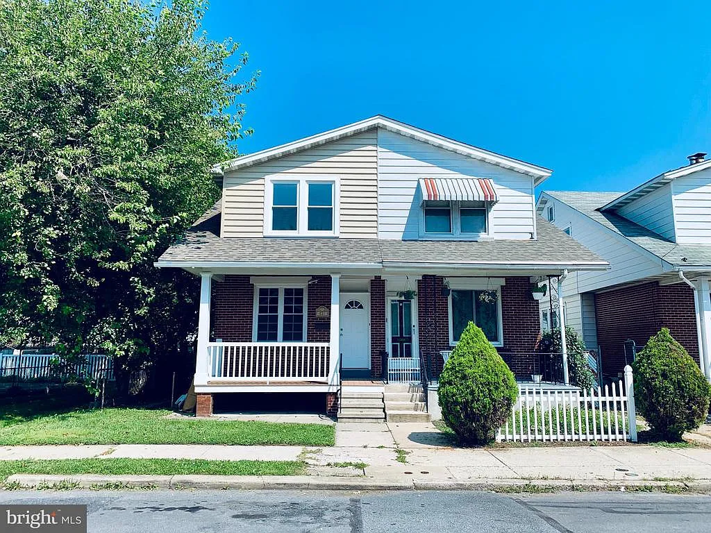 131 Mayberry Ave photo 1