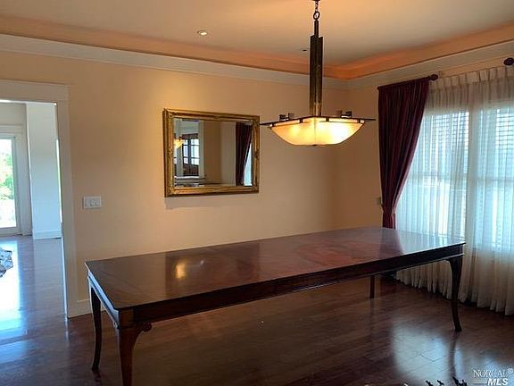 5th image of 402 Rebecca Dr