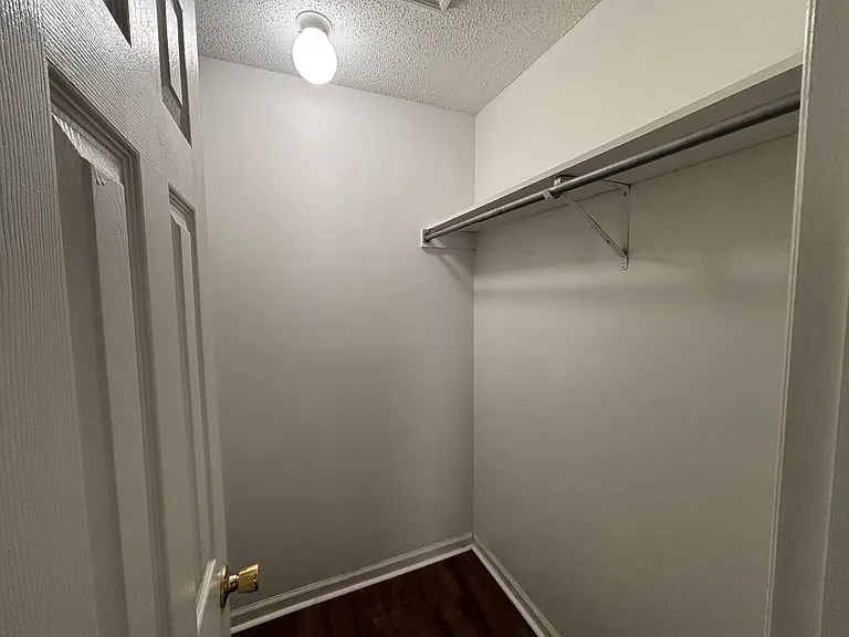 201 Maderia Ct — Photo 6