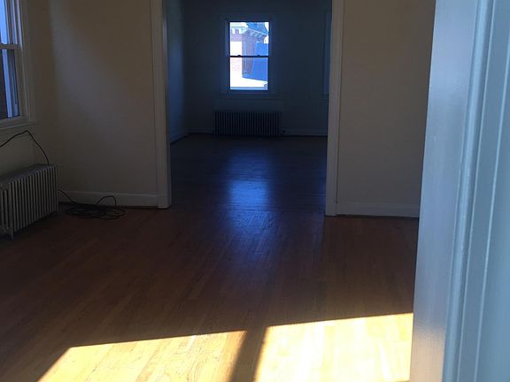 3rd image of 310 N Potomac St
