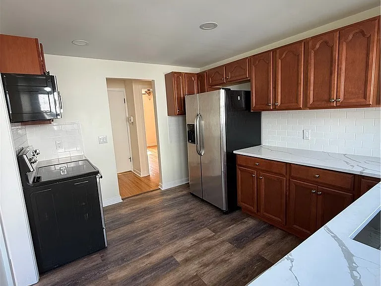 113 Argyle Ave #LOWER — Photo 3